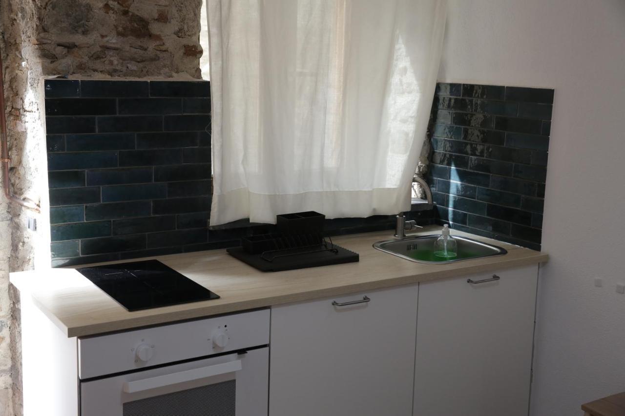 La Raja Apartment ชิลลา ภายนอก รูปภาพ