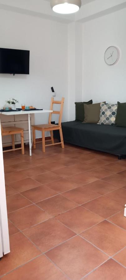 La Raja Apartment ชิลลา ภายนอก รูปภาพ