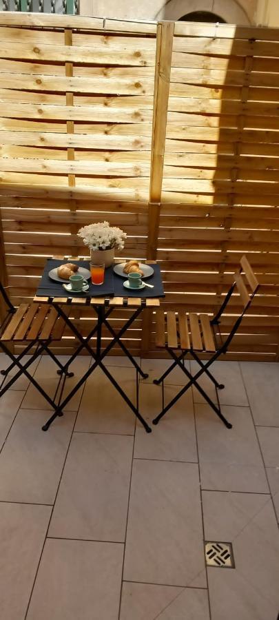 La Raja Apartment ชิลลา ภายนอก รูปภาพ