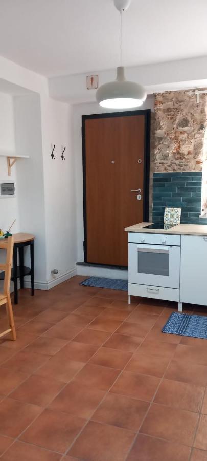 La Raja Apartment ชิลลา ภายนอก รูปภาพ